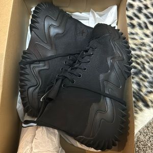 All Black Converse Run Star Motion Hi